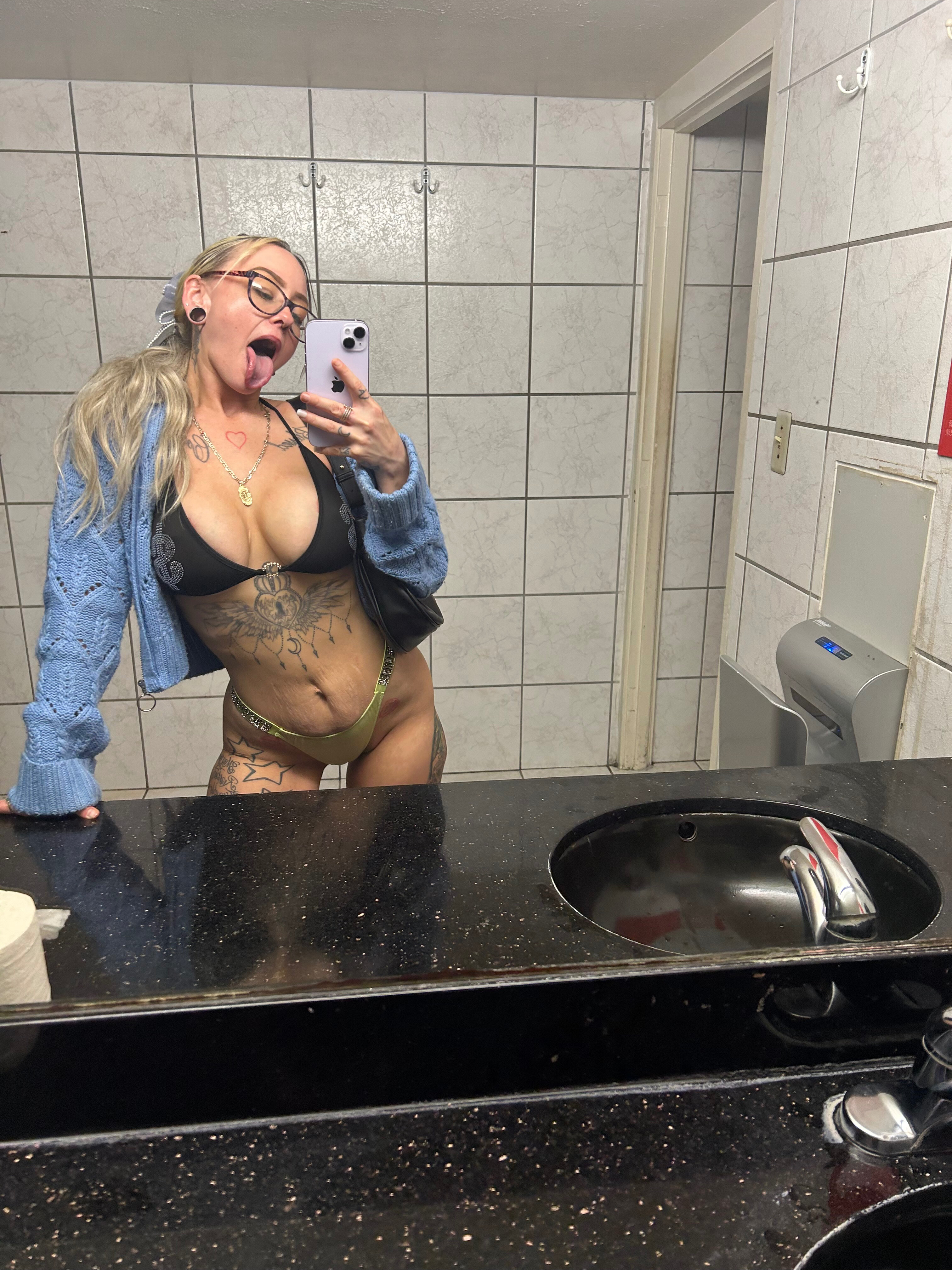 SluttylilBrat OnlyFans