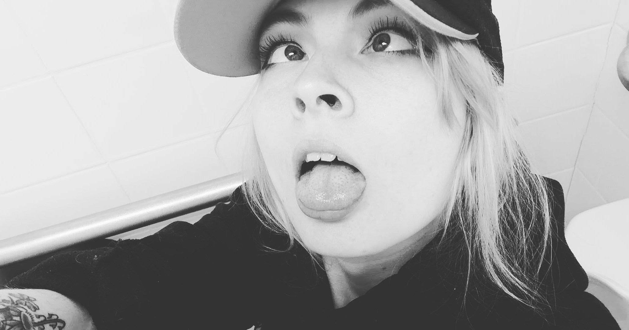 👑lizzy🤤babygirl👅oh_okayokay😈 OnlyFans header