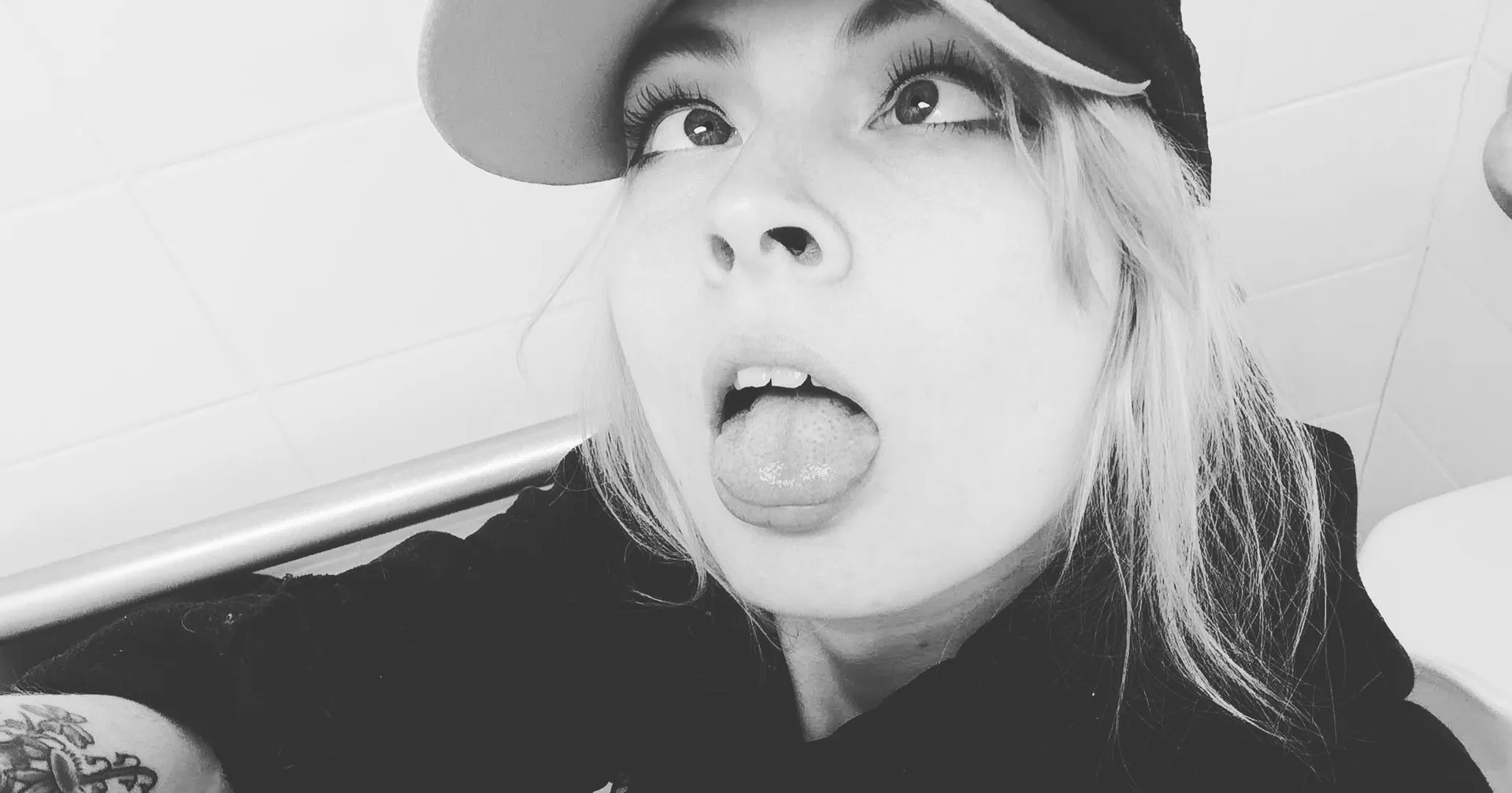 👑lizzy🤤babygirl👅oh_okayokay😈 OnlyFans header