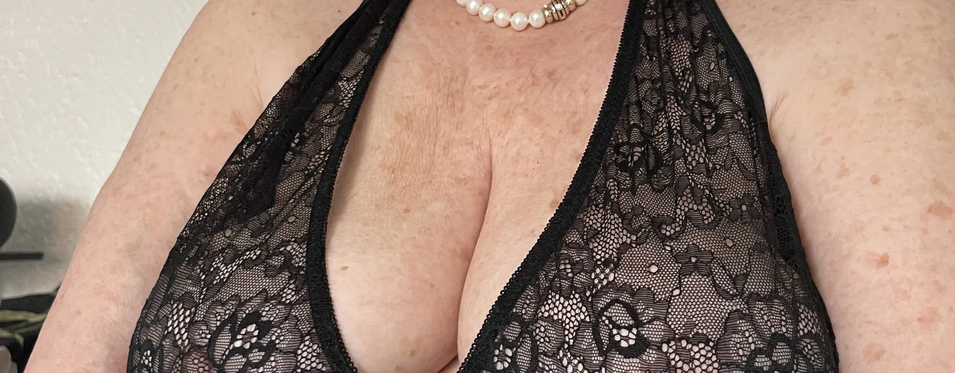 Samantha OnlyFans header