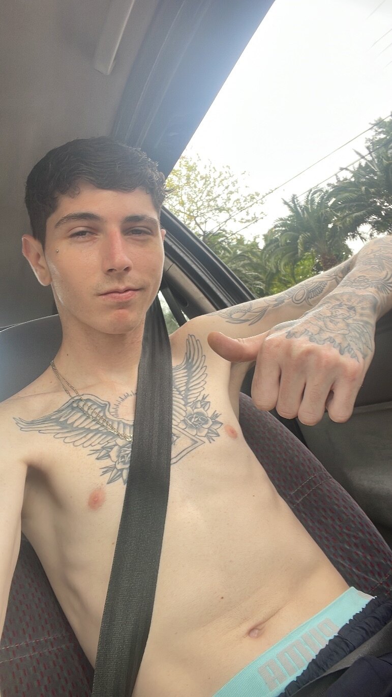 GABRIEL 💚 OnlyFans