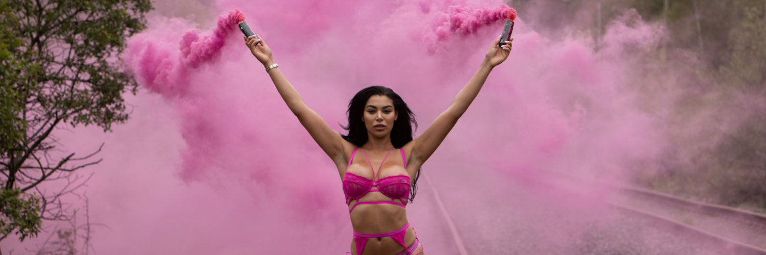 Olivia Berzinc OnlyFans header