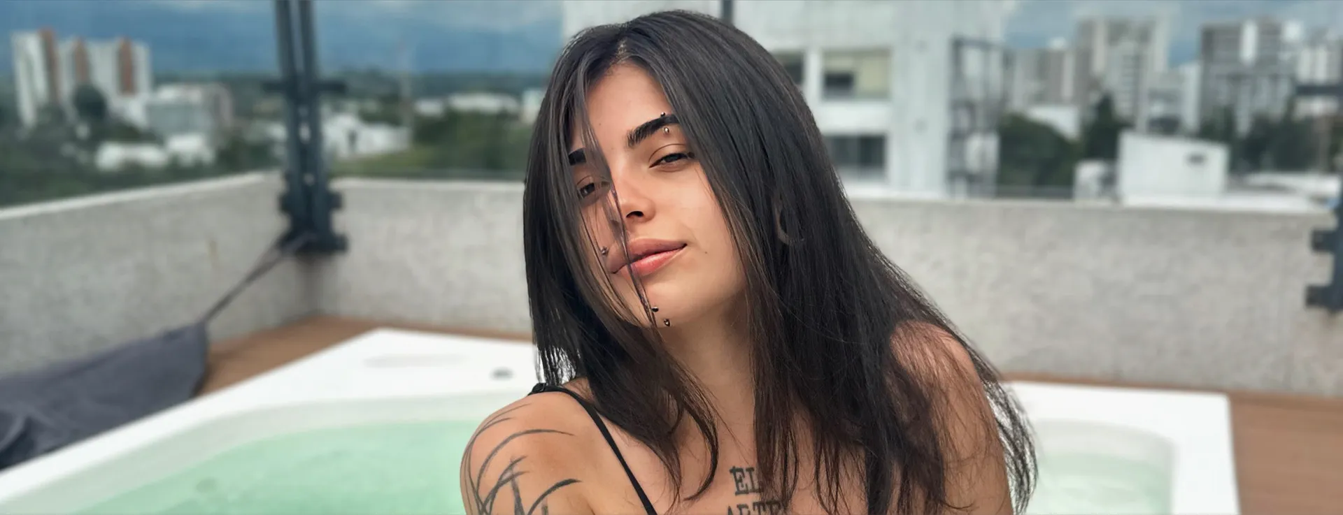 Olivia Davis OnlyFans header