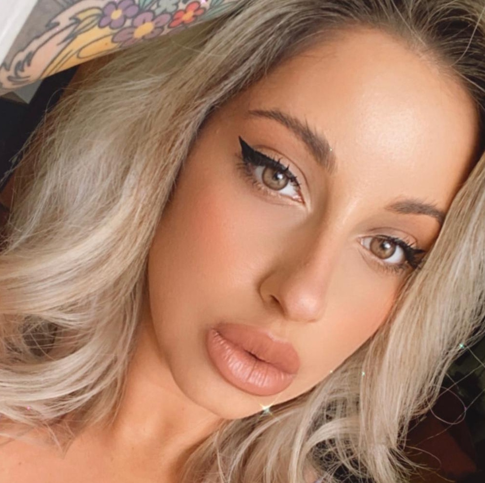 𝐻❤𝓉 𝐵♡𝒹 ☯𝓁𝒾𝓋𝒾𝒶 OnlyFans