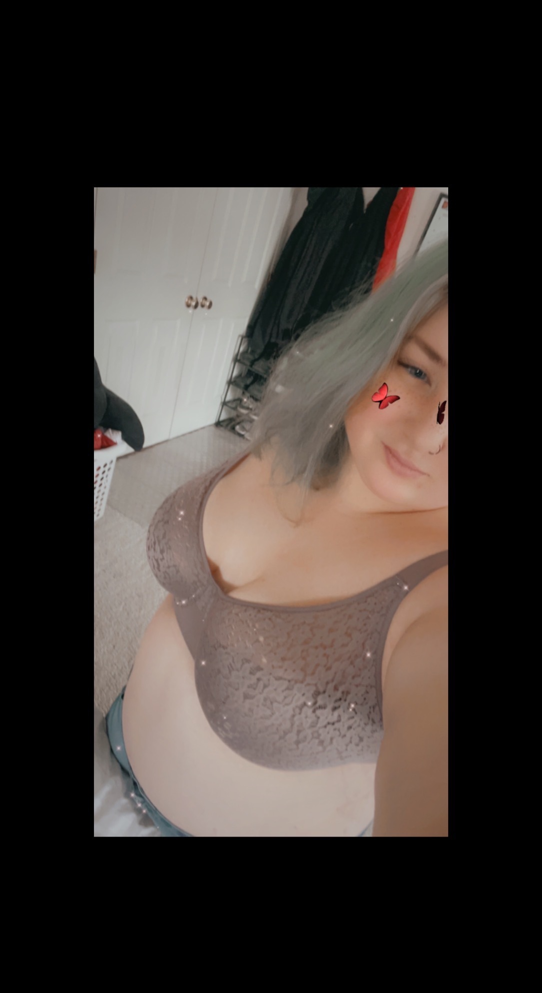 Liz OnlyFans header