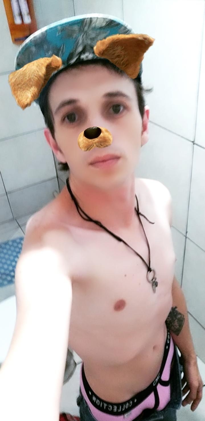 Olyvergay OnlyFans