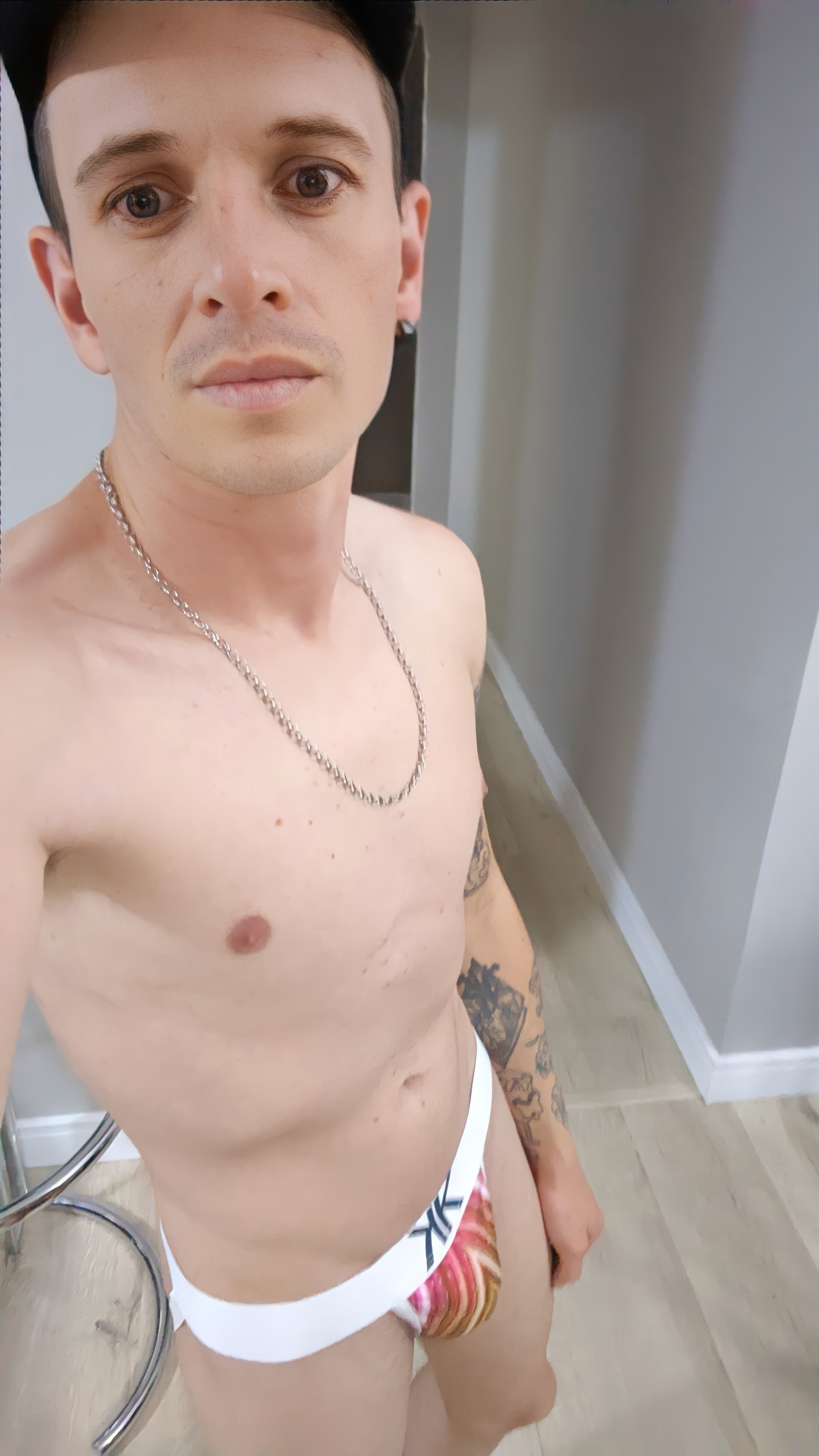 Olyvergay (FREE) OnlyFans
