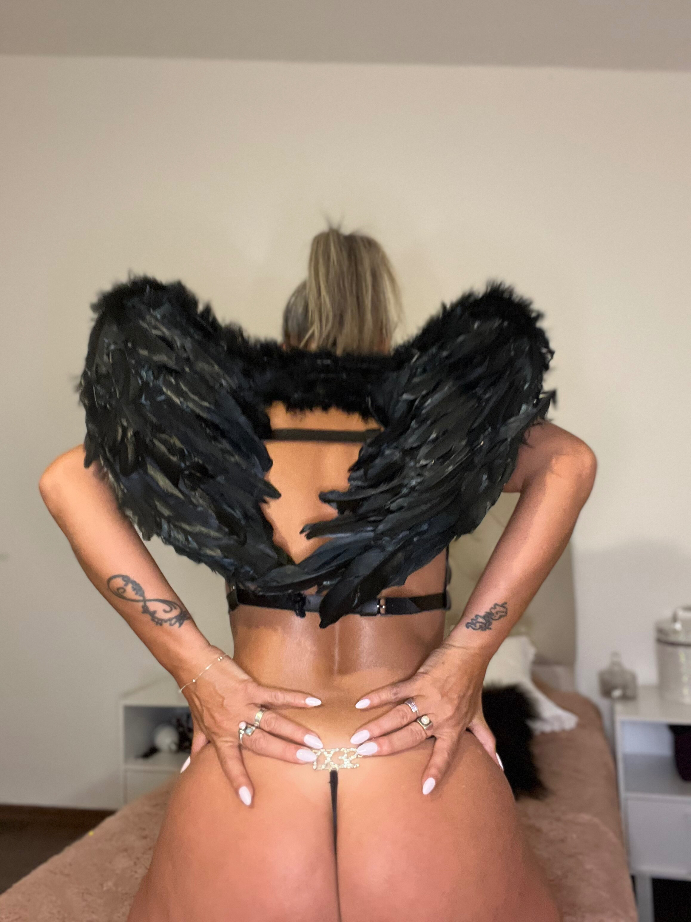♥️OMARA 🔥🔥 50 years old🔥🔥 OnlyFans