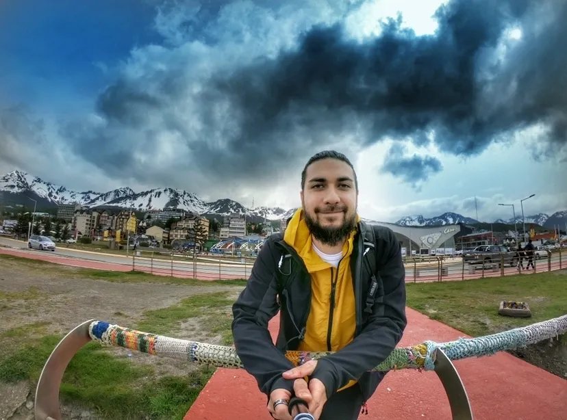 Omar Flores OnlyFans header