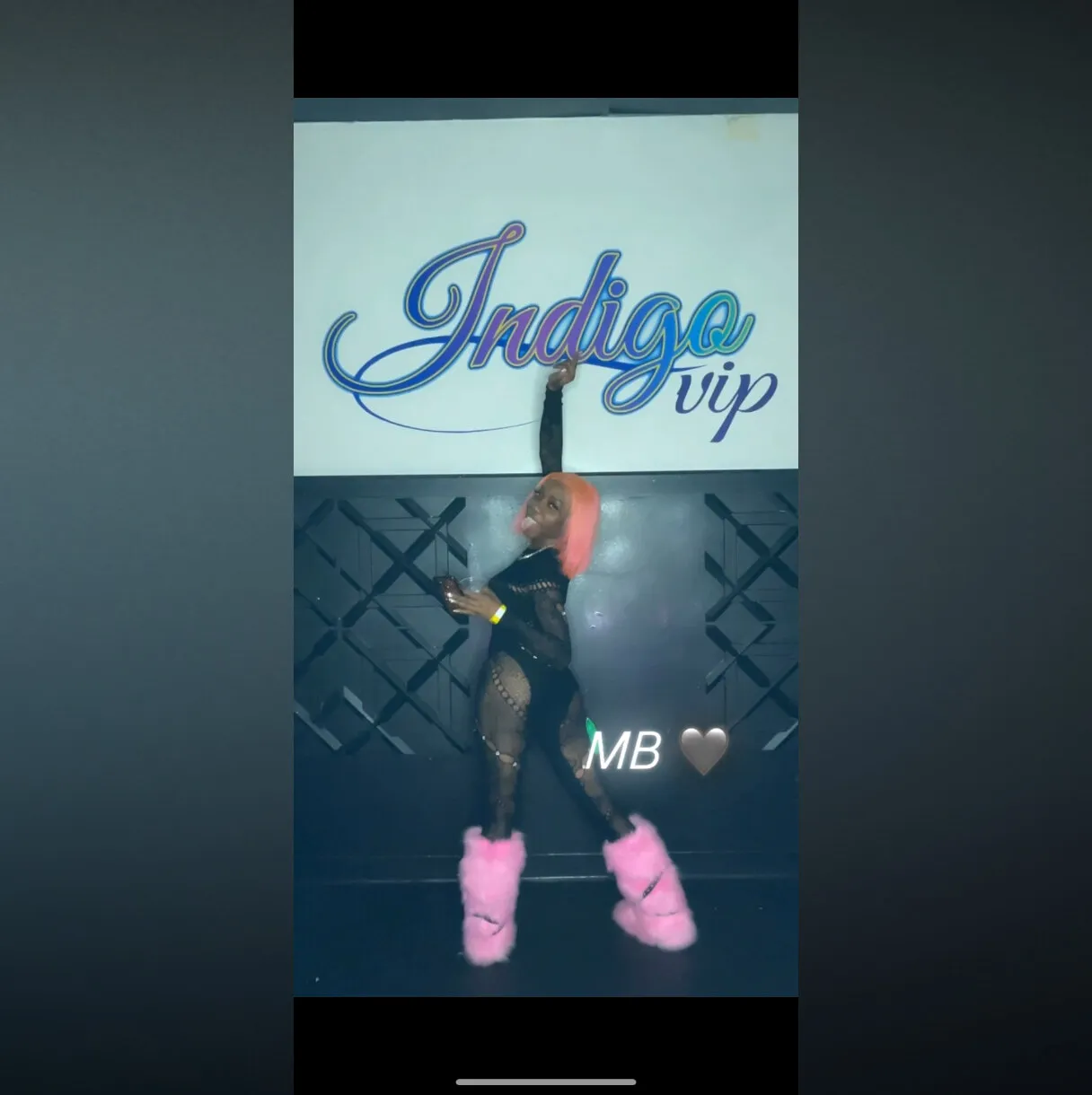 💖SHES TOO HAWT💖