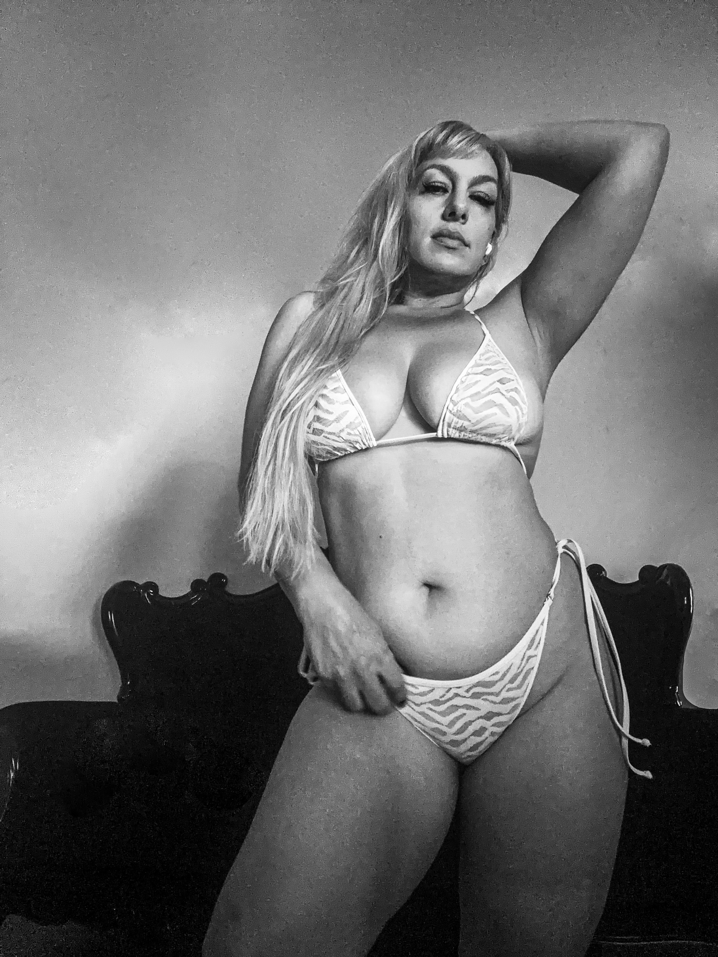 Onecurvyone OnlyFans