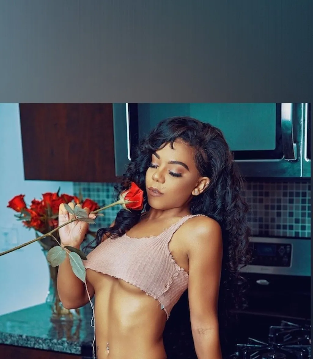 Onebadrose OnlyFans header