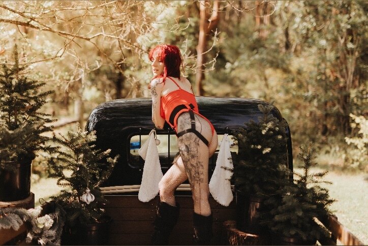 One sexy nerd VIP OnlyFans header