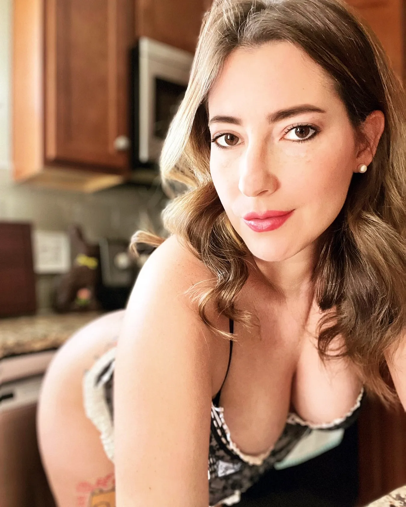 Not your average Milf 😈