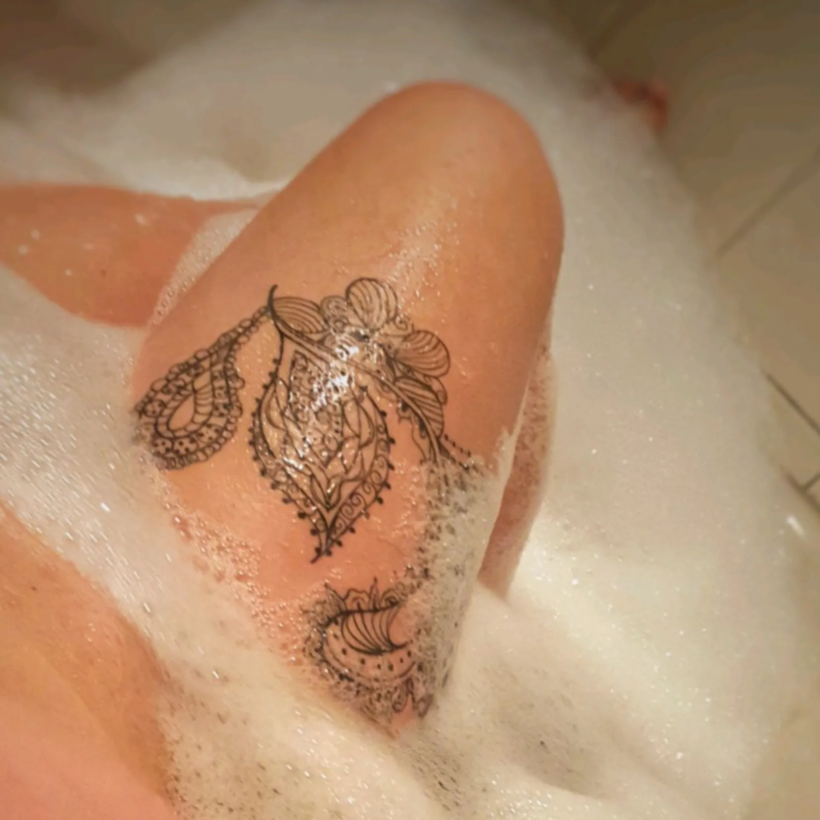 Only_kira OnlyFans header