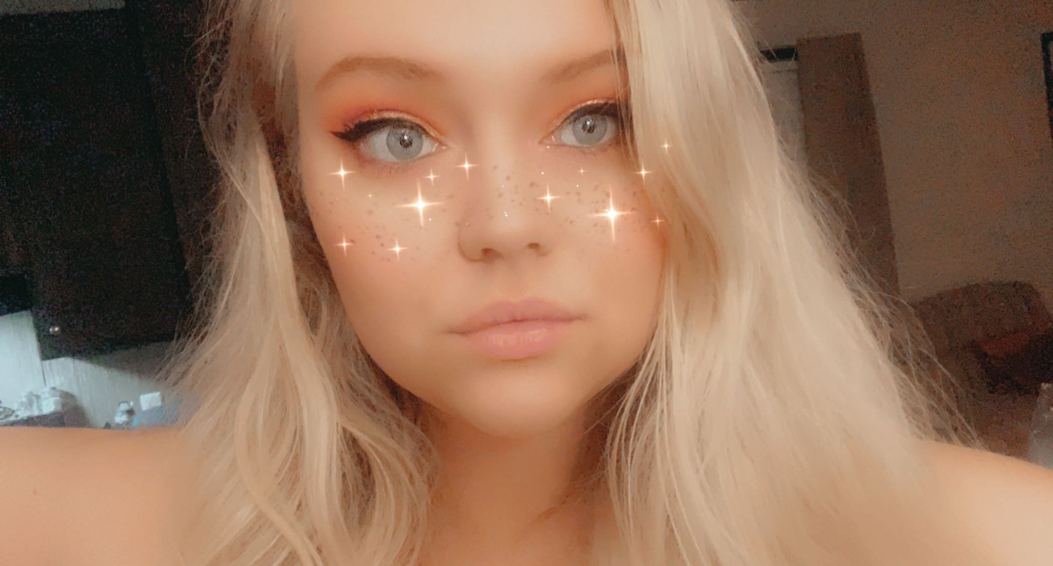 Adri ✨ OnlyFans header