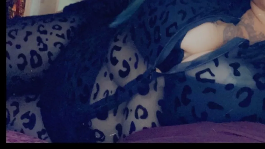 Erika OnlyFans header