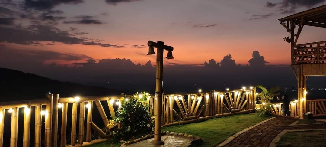 SANTIXXX OnlyFans header