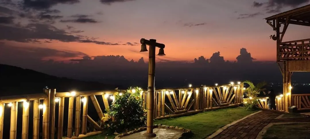 SANTIXXX OnlyFans header