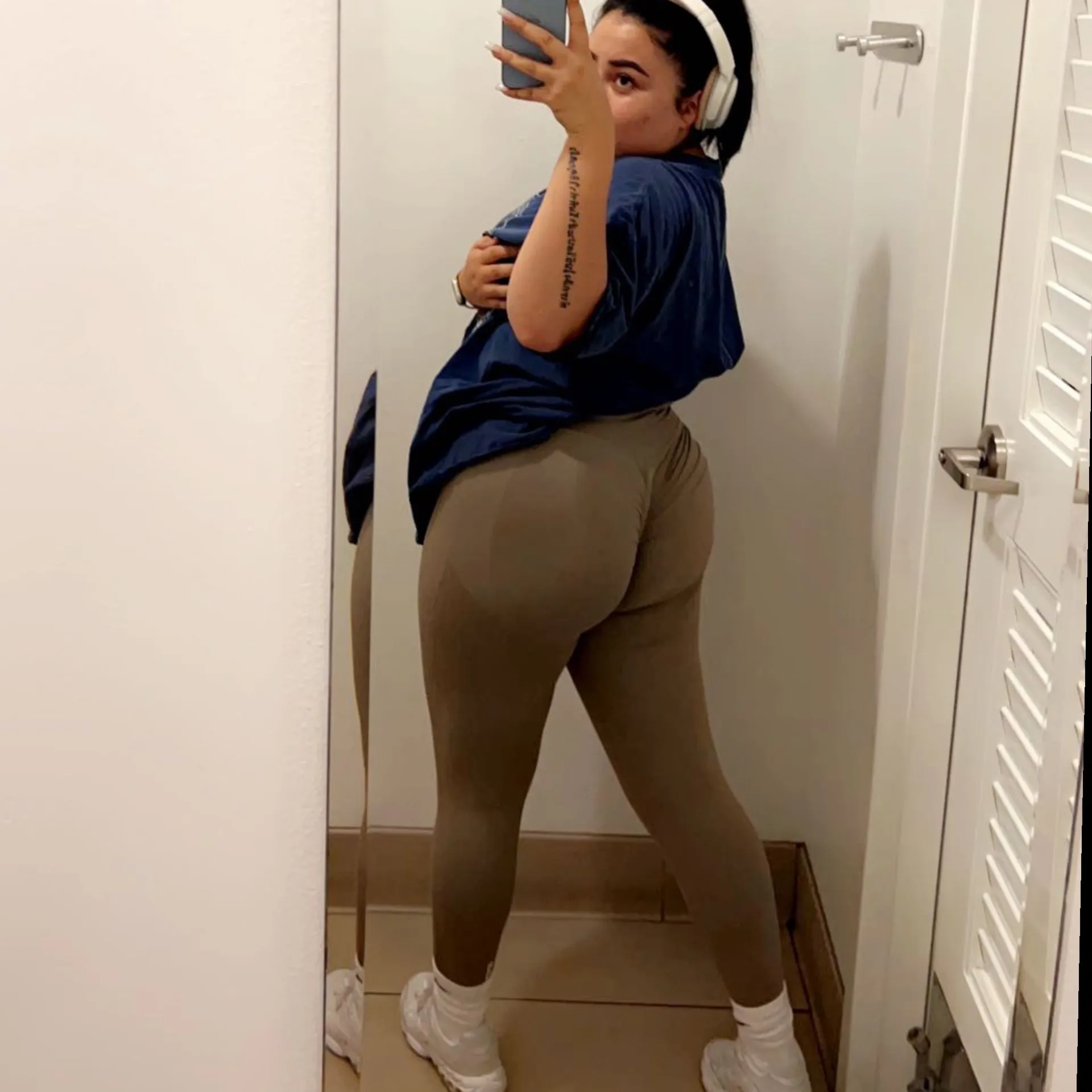 Sarai OnlyFans header