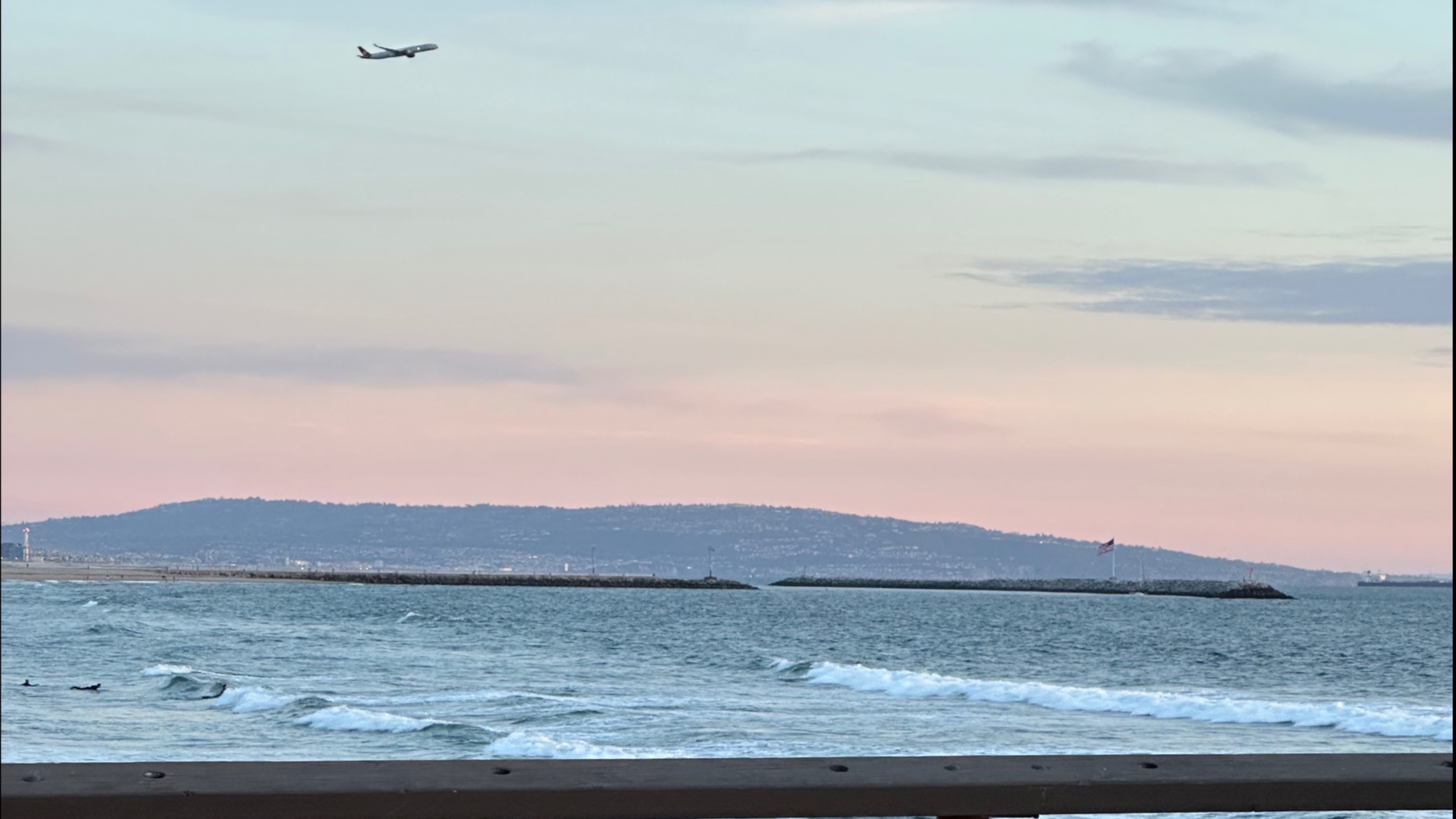 emi🤍 OnlyFans header