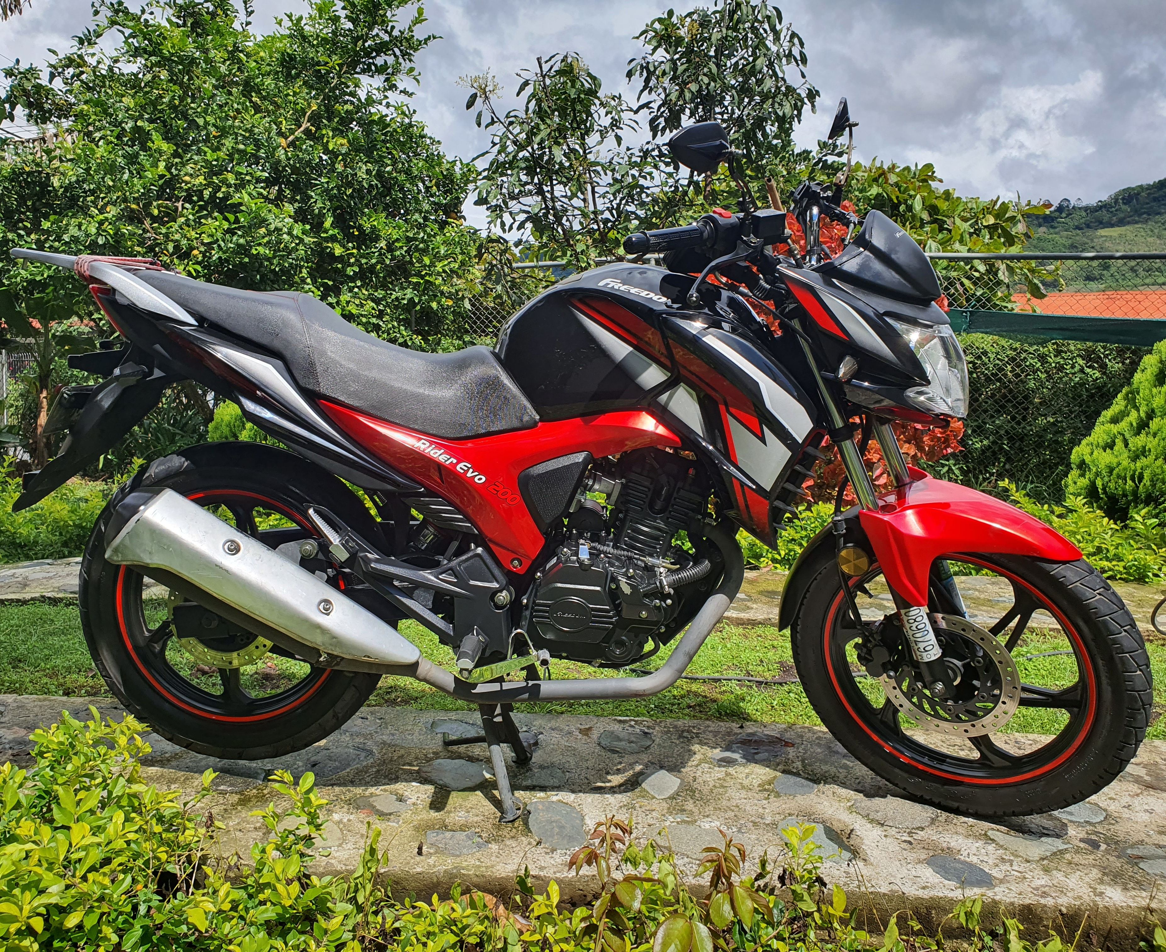 Oscar Peralta 🇨🇷 OnlyFans header