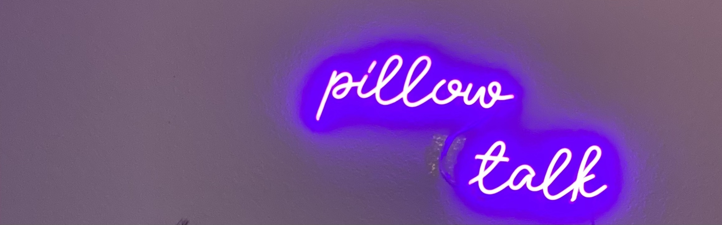 👨🏽‍🤝‍👨🏻 OnlyFans header