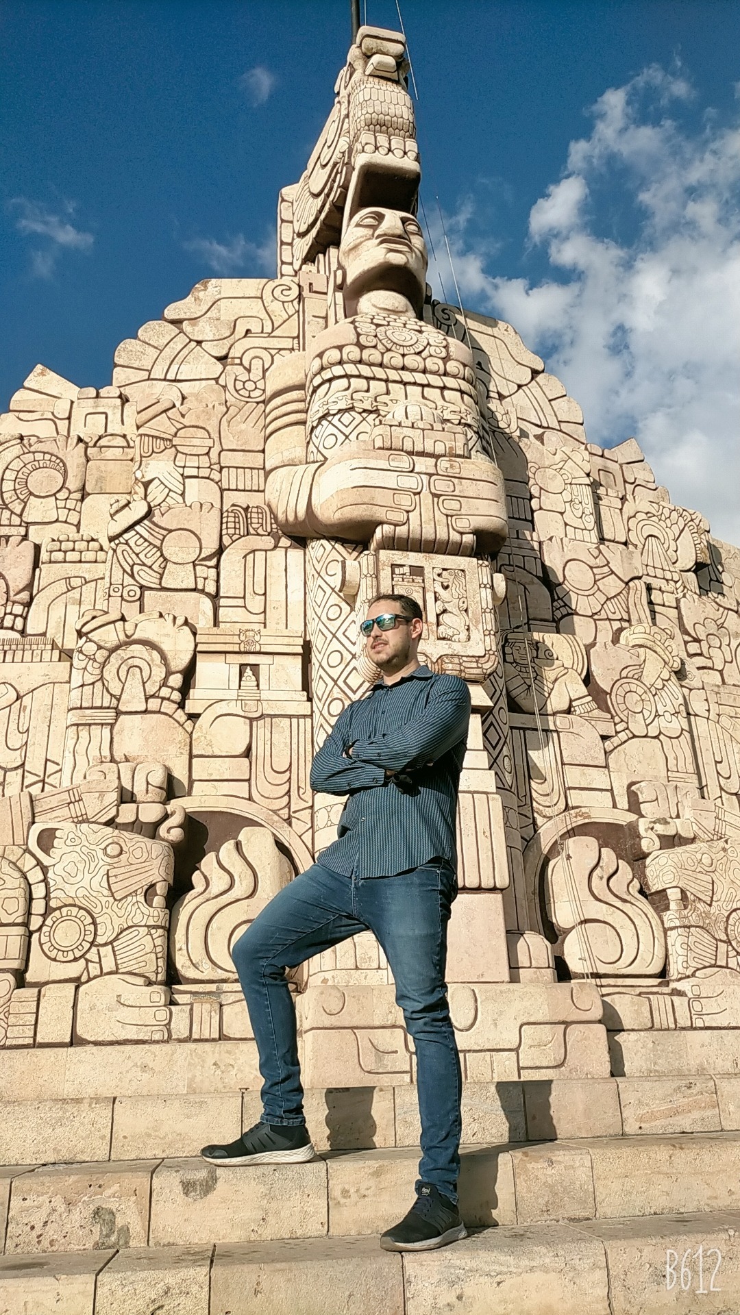 Oscar Coutiño OnlyFans header