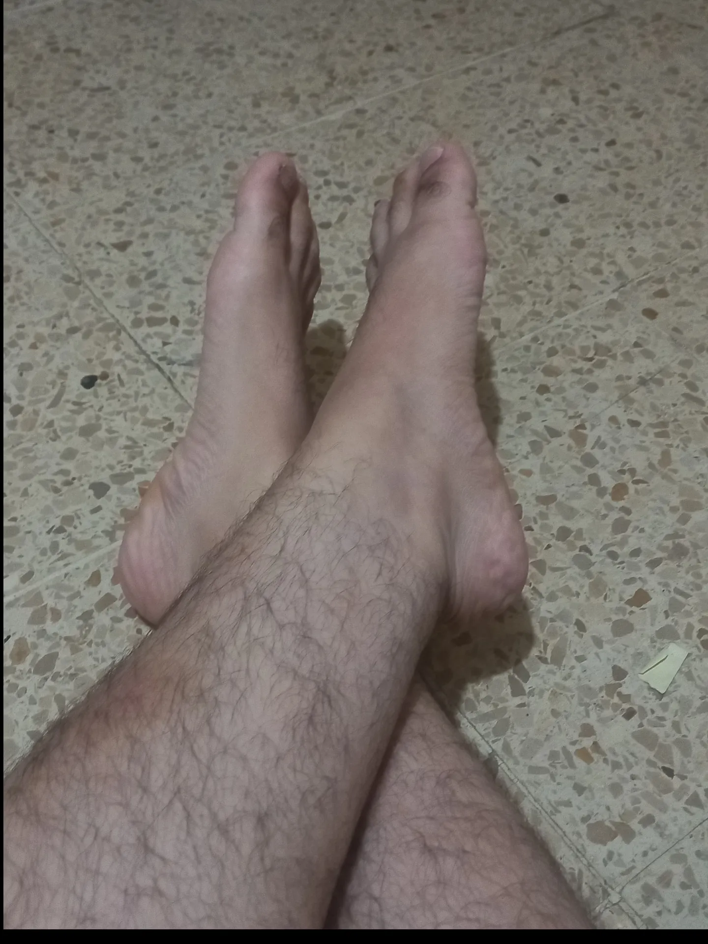 😋alpha male feet😋