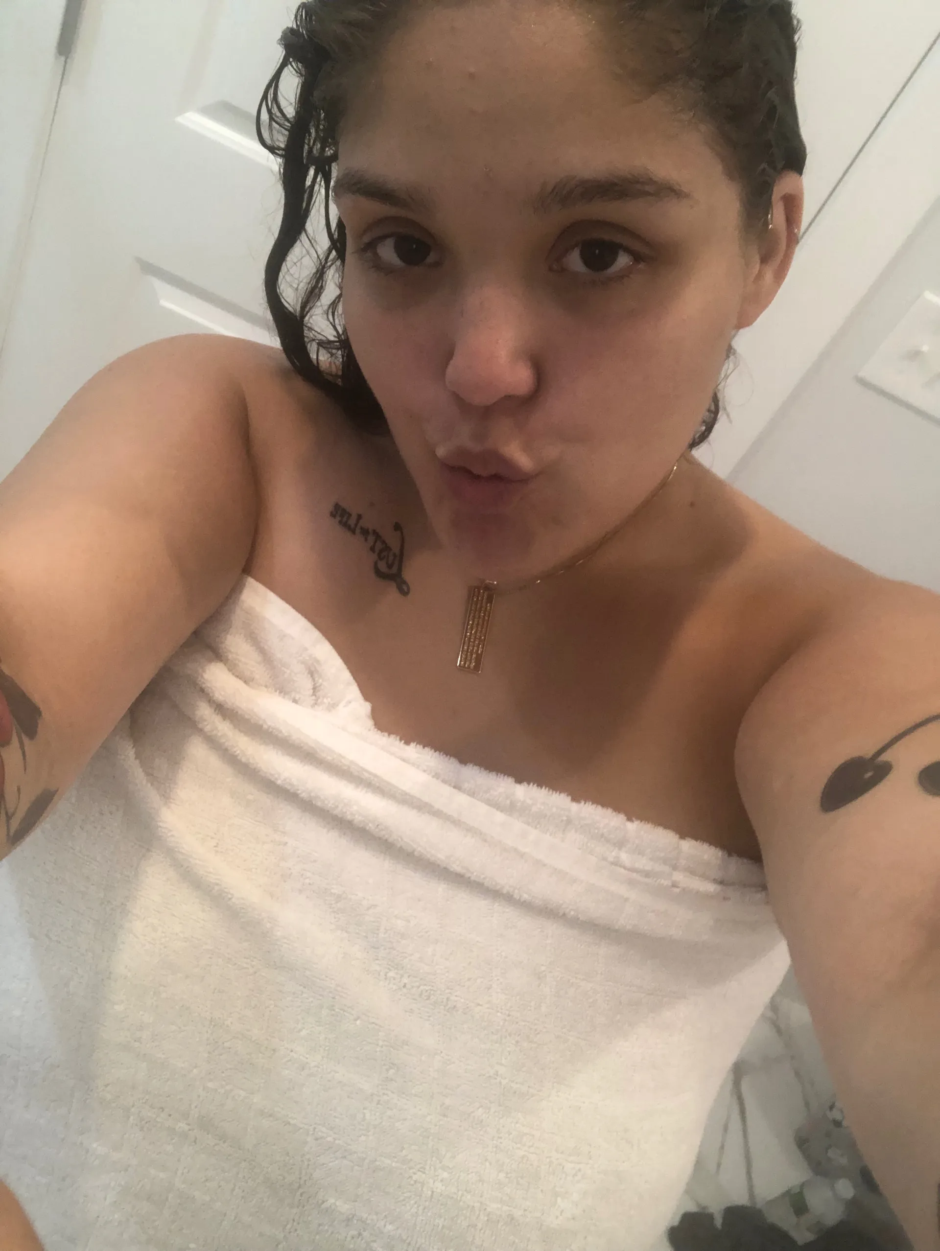 Leticia OnlyFans header