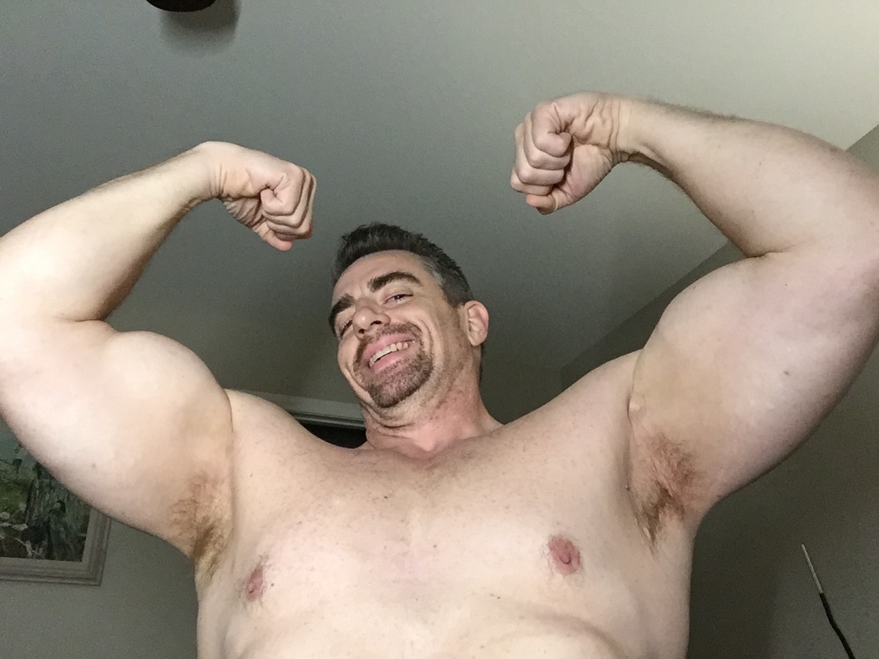 iHulkOut OnlyFans header
