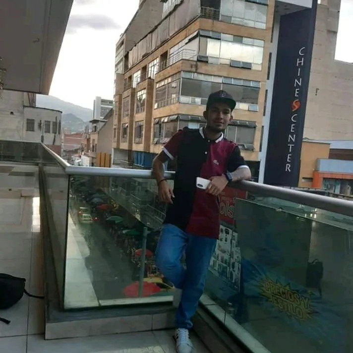 Oween EE OnlyFans header