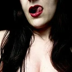 MyKinkySide • Annα