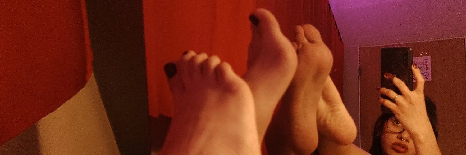 😼Emii😈 OnlyFans header