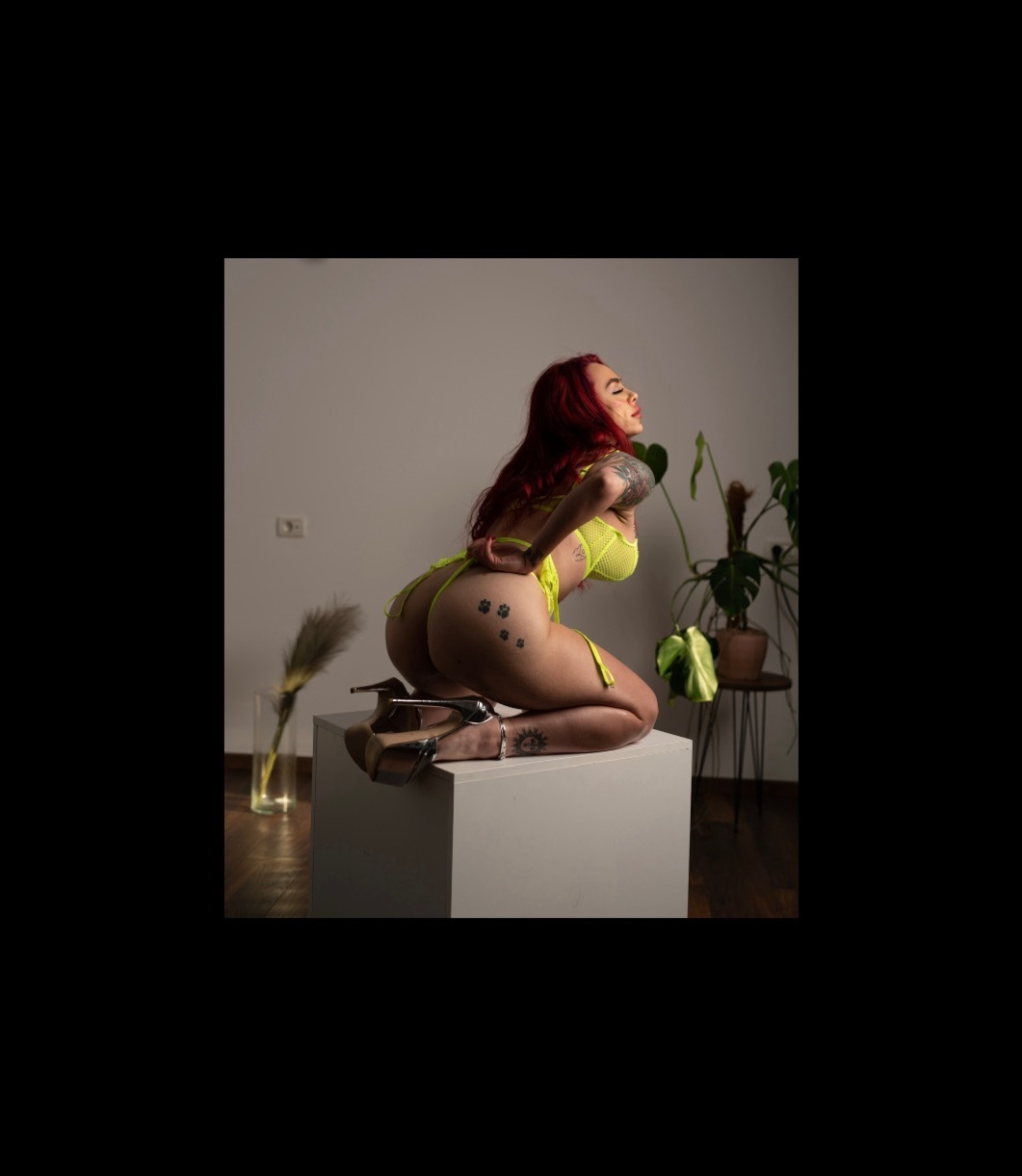 Ozana 💜 OnlyFans header