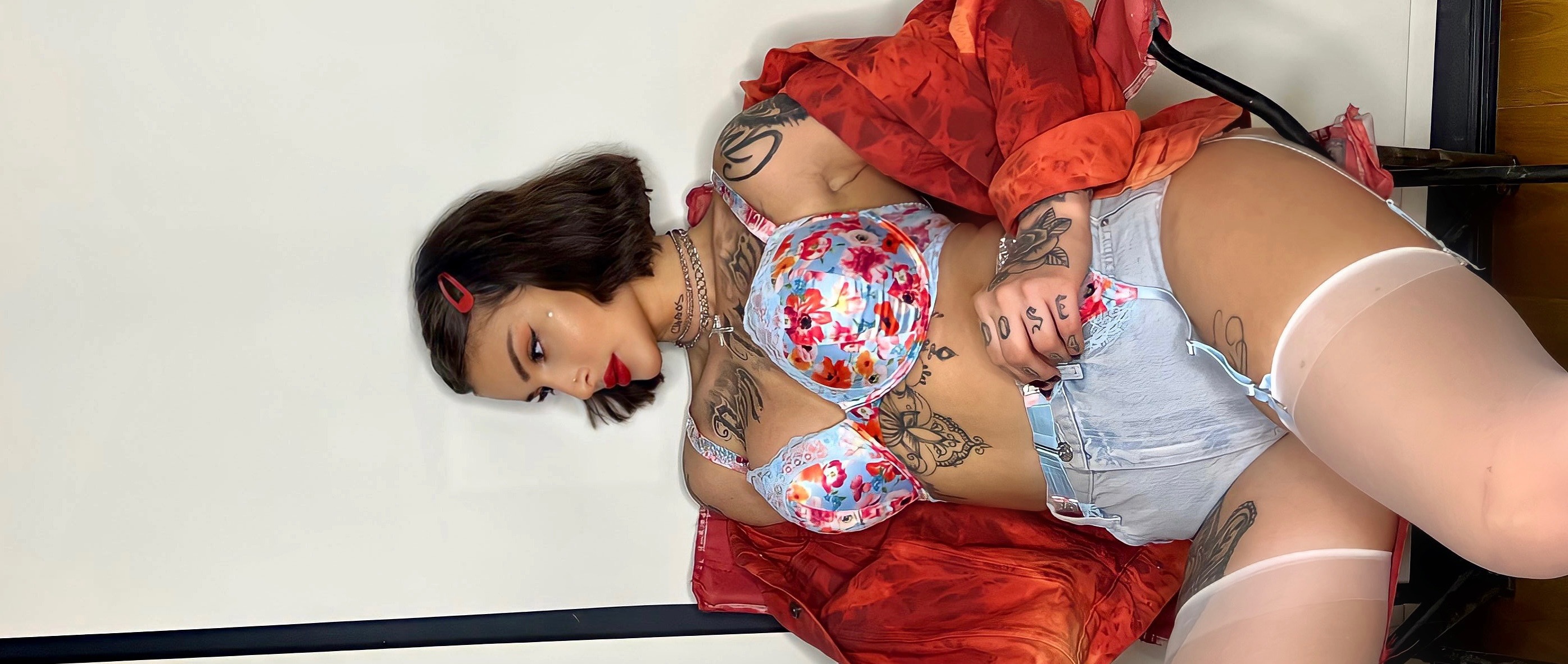 Damla Özden OnlyFans header