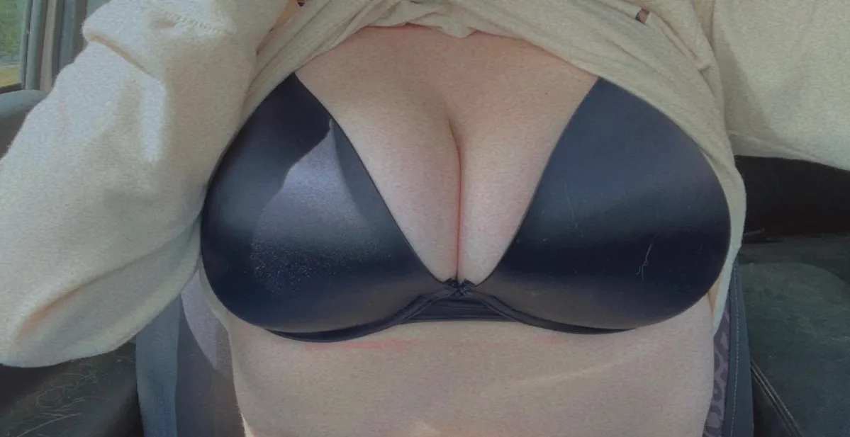 ozzi layne 💀 OnlyFans header