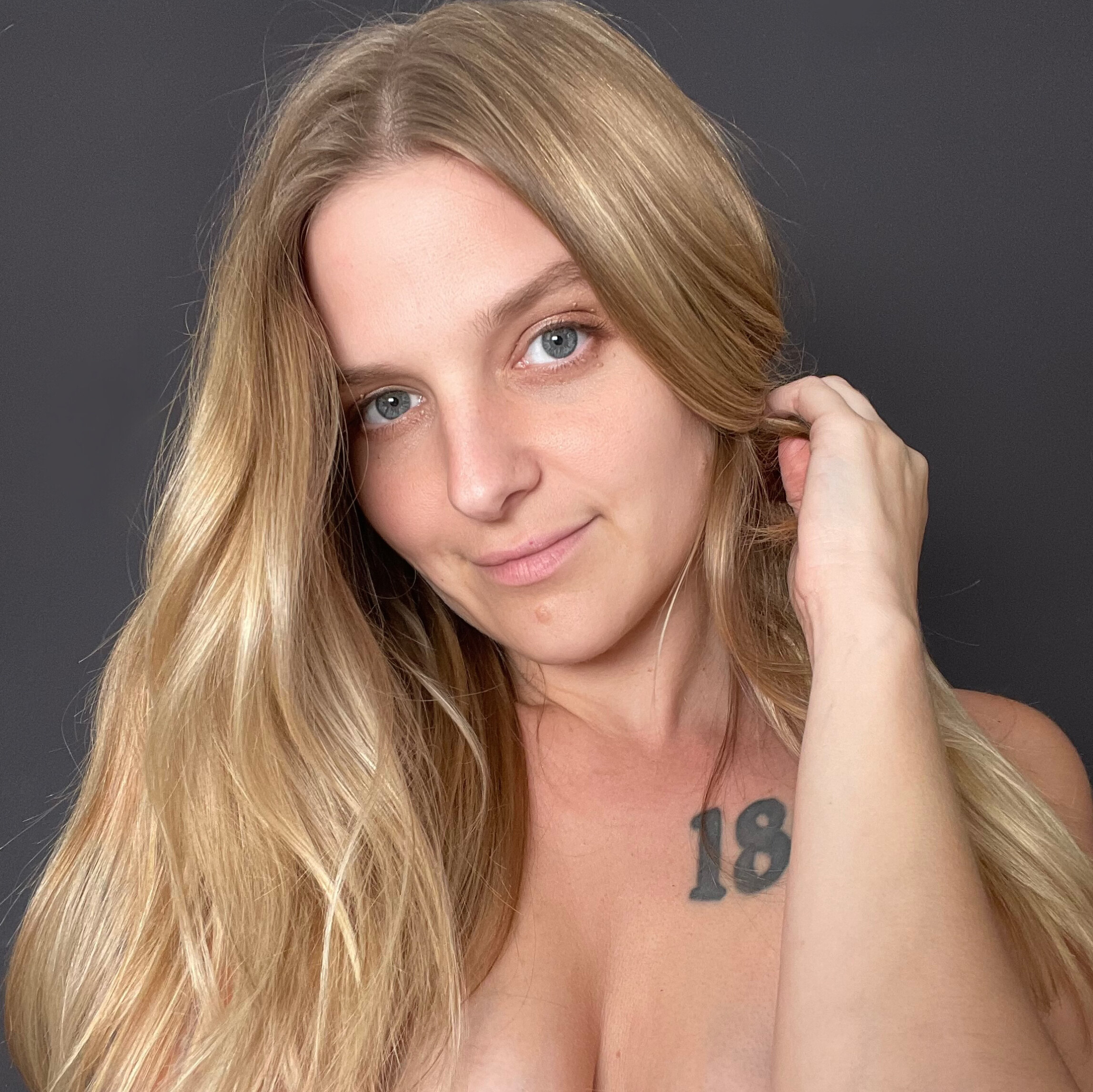 𝗣𝗮𝗿𝗶𝘀 🩷 OnlyFans