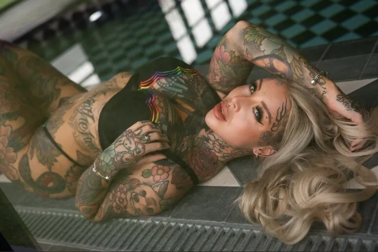 MISS PEACH OnlyFans header