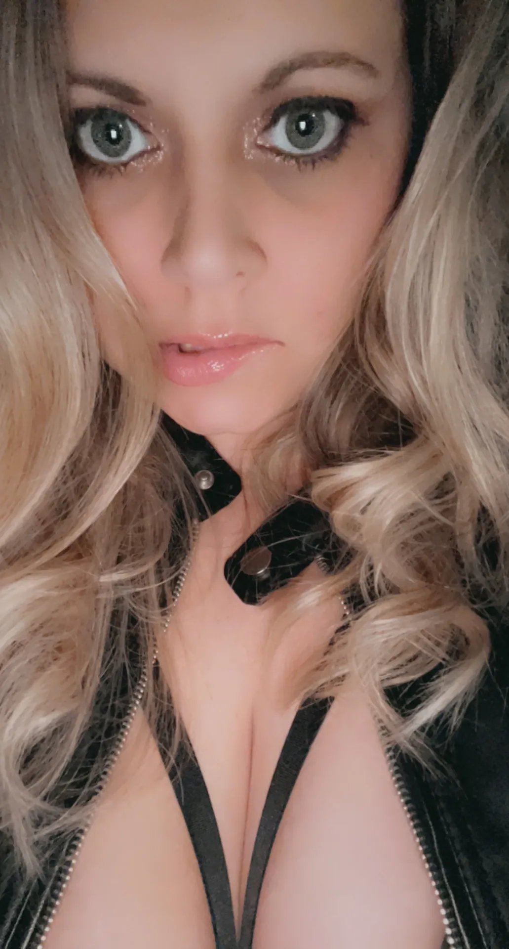 Platinum Pineapple OnlyFans header