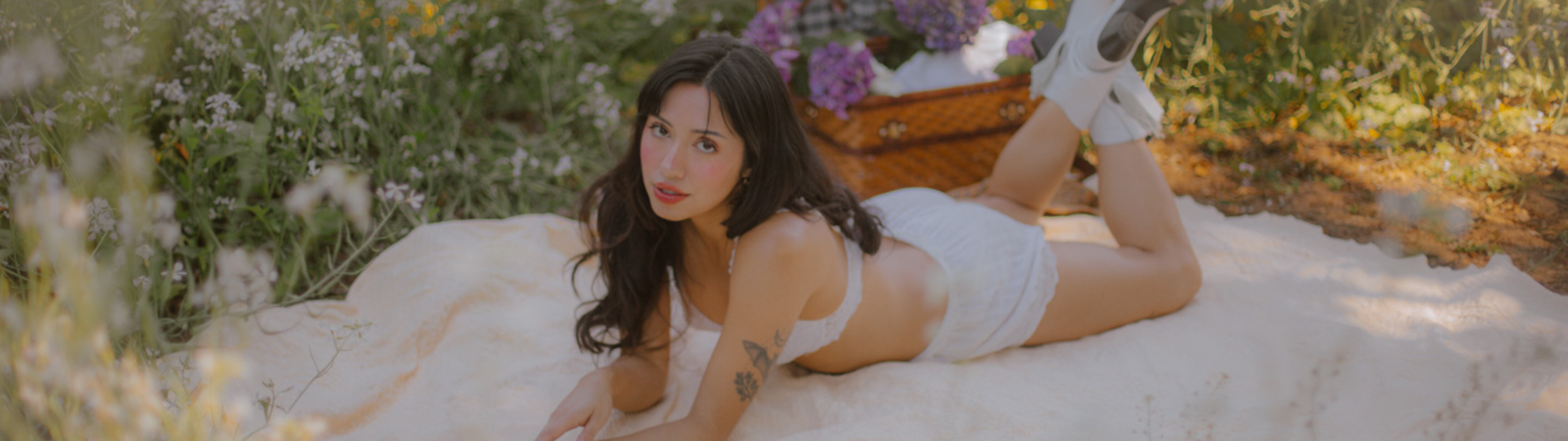 robin mae OnlyFans header