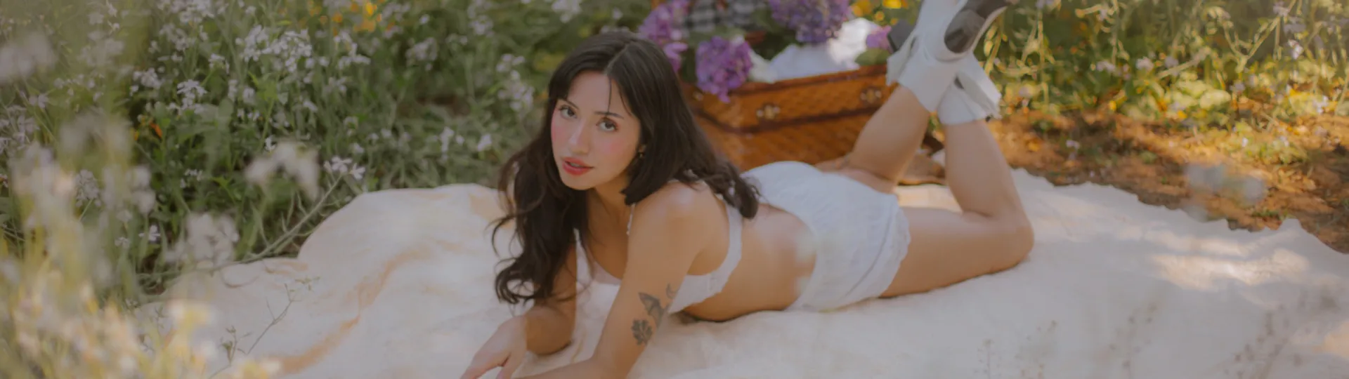 robin mae OnlyFans header