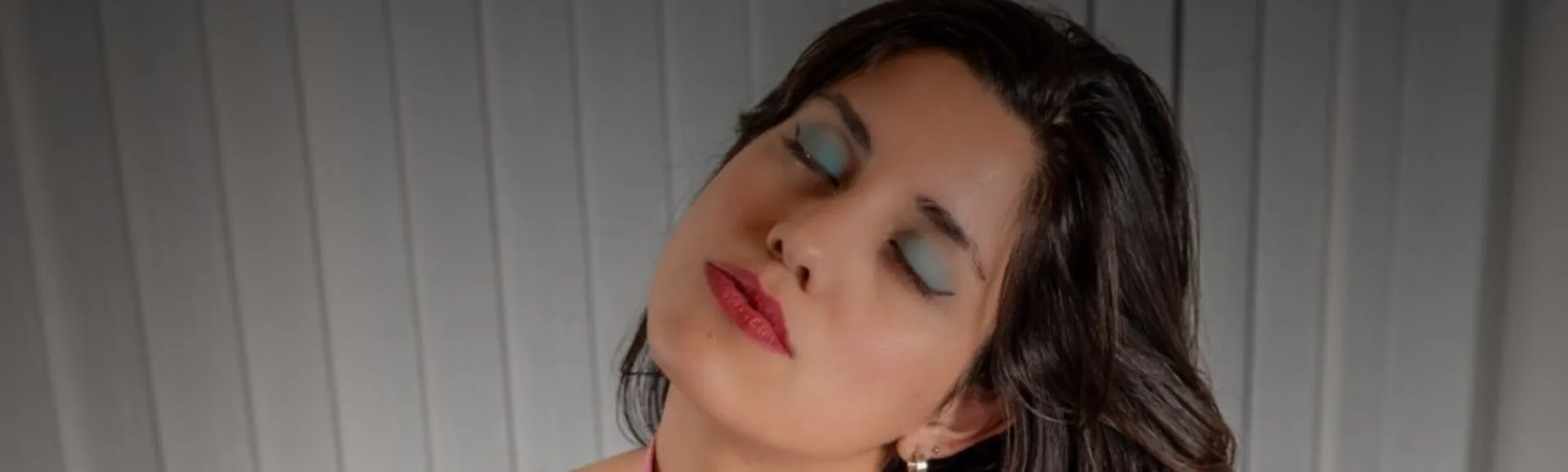 Sara Latina OnlyFans header