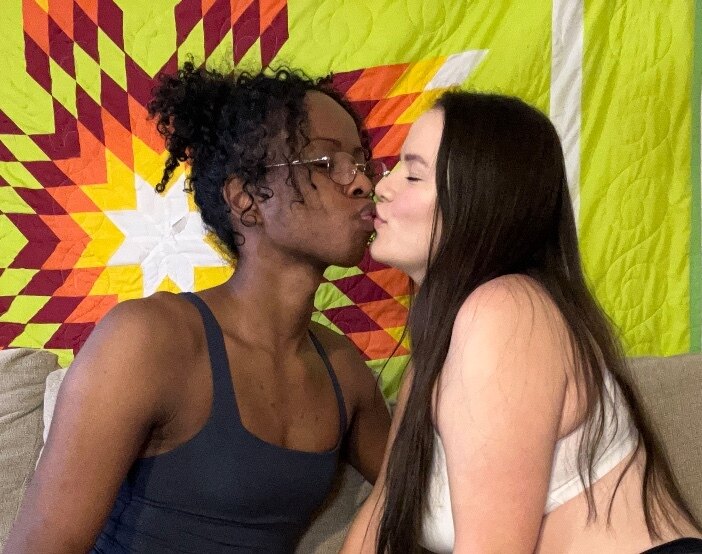 iris and veronica ✨ OnlyFans