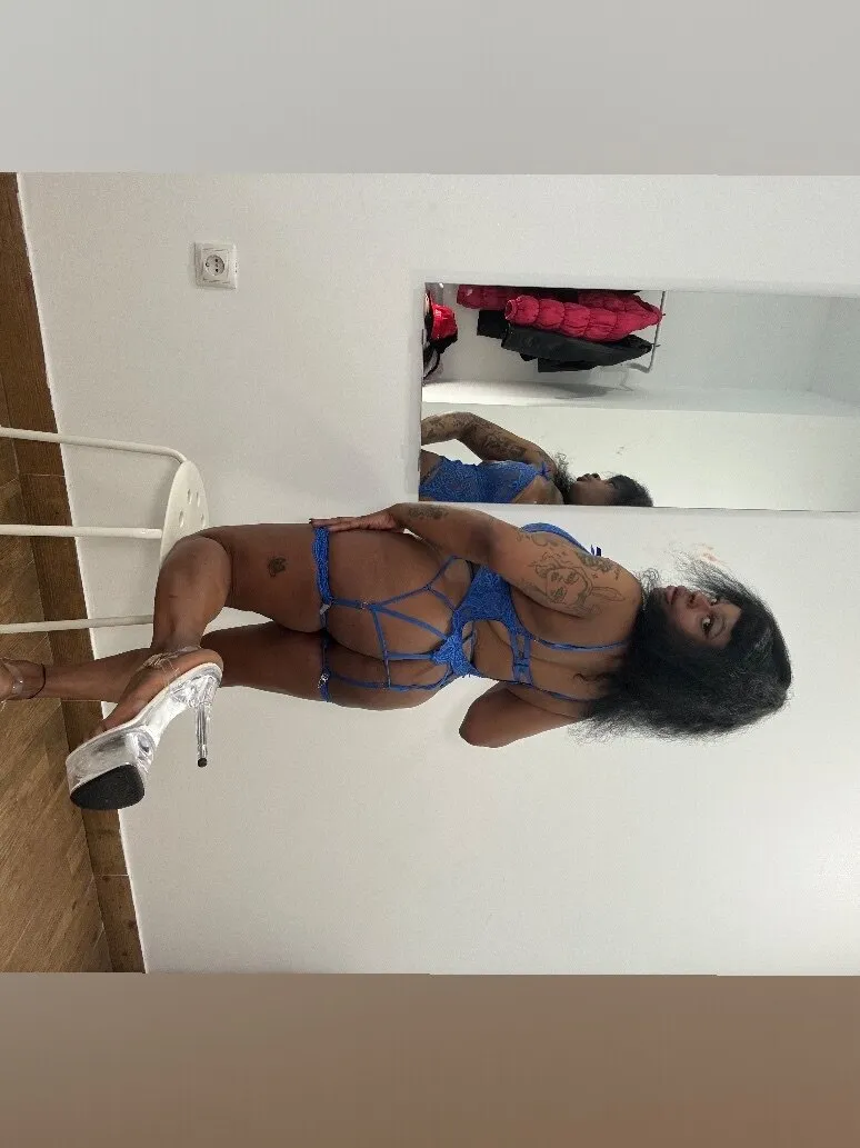 Smmaya🟢 OnlyFans header