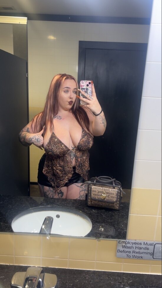 Tatted Chubby GF <3 OnlyFans