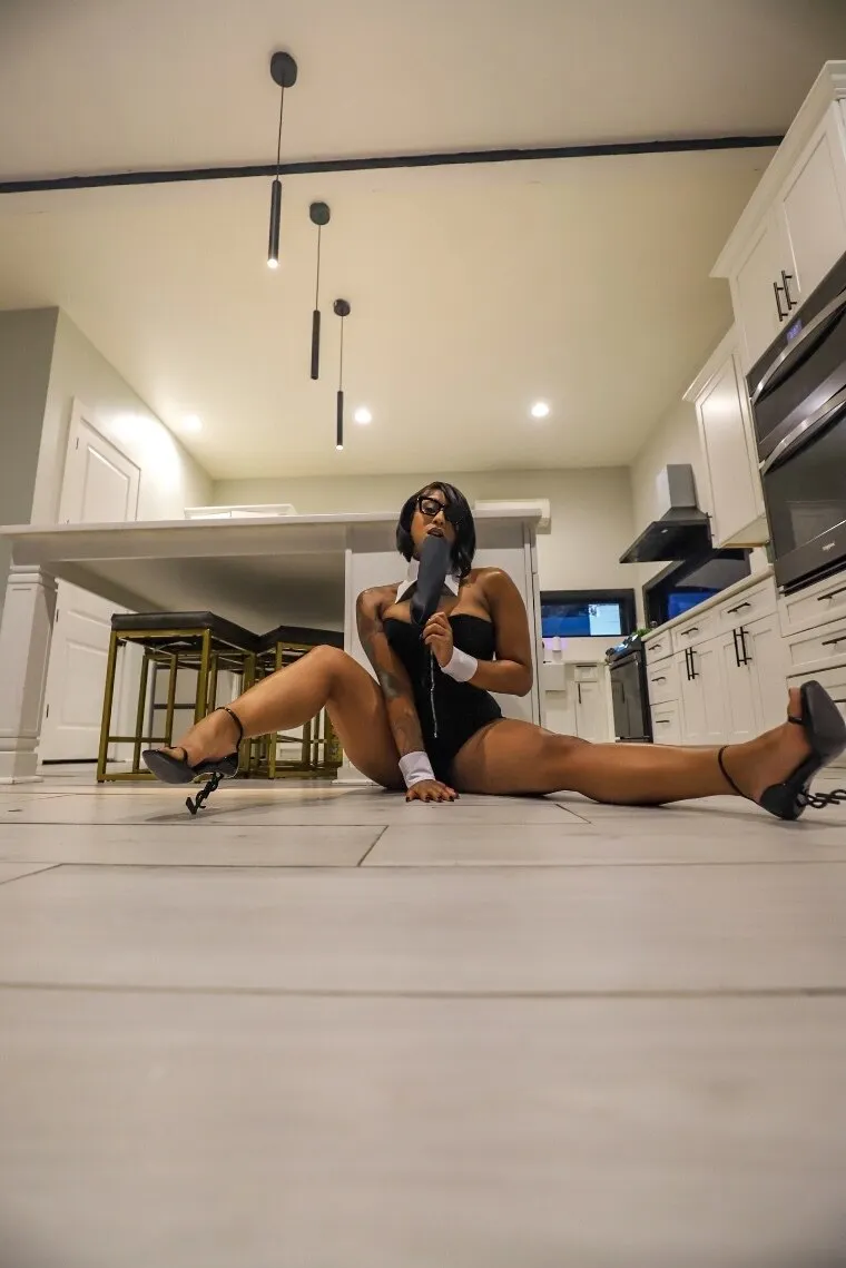 Officialmizztwerksum OnlyFans header