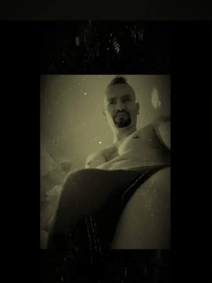 Toni Arasaka OnlyFans header