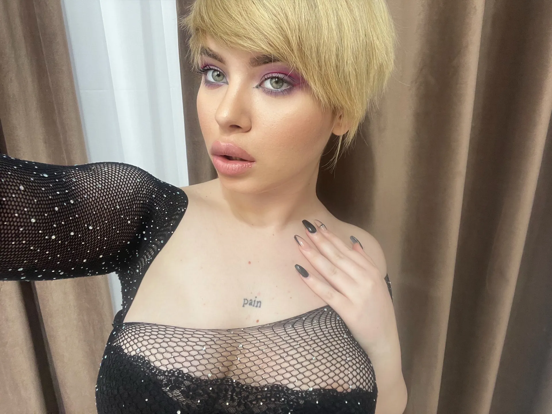 AnyaS OnlyFans header