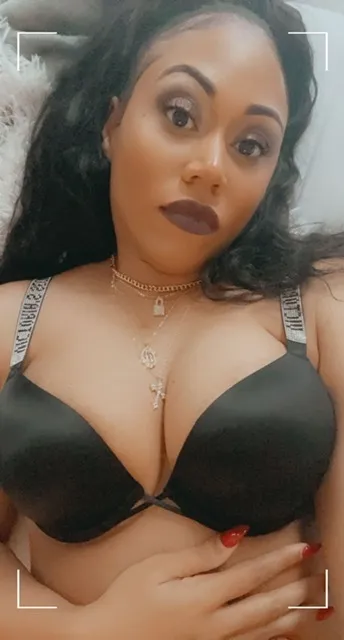 Lauren OnlyFans header